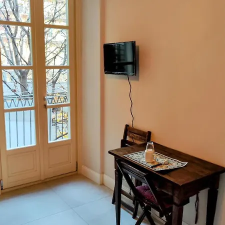 In Centro Accademia Διαμέρισμα